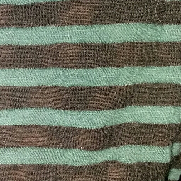 3/4 sleeve top 💥5 for $15💥 - Picture 2 of 3